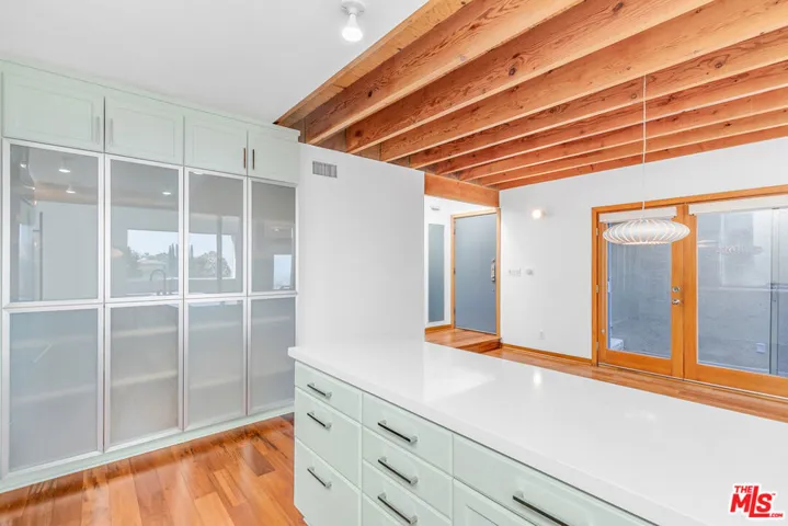 2734 Hollyridge Drive, Los Angeles, California 90068