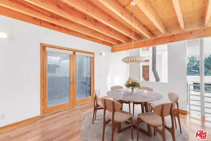 2734 Hollyridge Drive, Los Angeles, California 90068