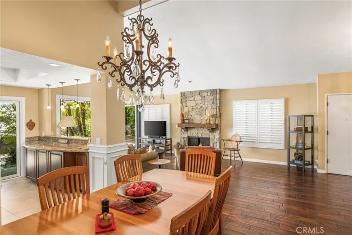 Dining room looking toward entry and living room