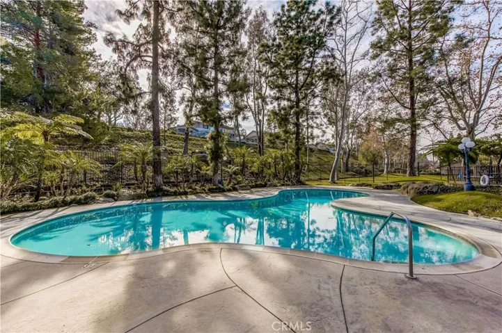 Association pool