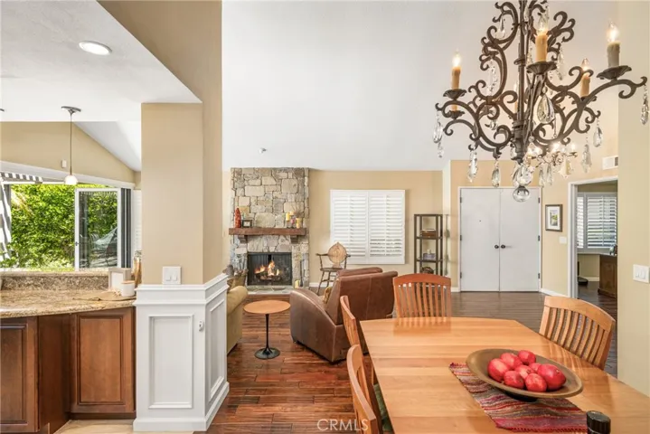 Dining room toward entry