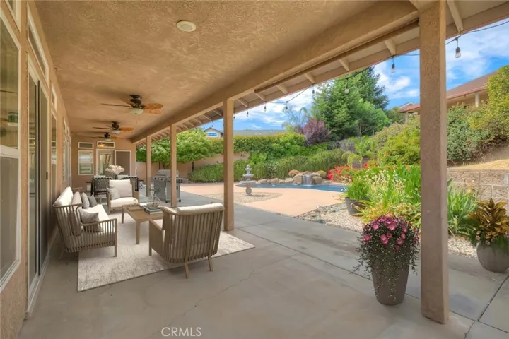 15 Pleasant Oak Lane, Oroville, California 95966