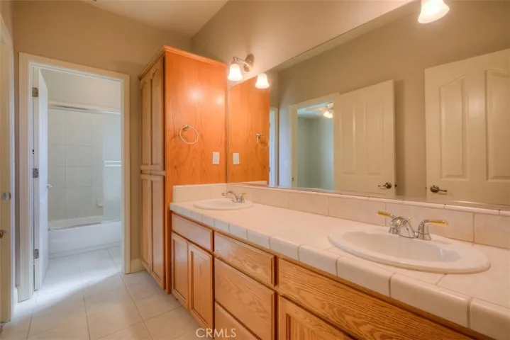 15 Pleasant Oak Lane, Oroville, California 95966