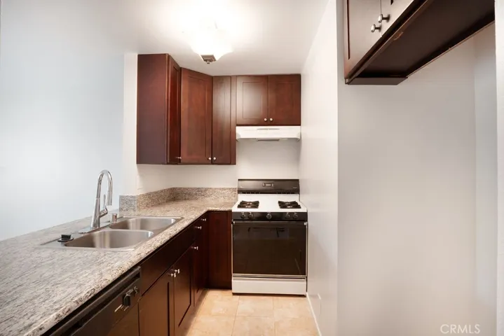 140 Lemon Grove, Irvine, California 92618