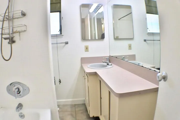 3901 Middlefield Road F, Palo Alto, California 94303