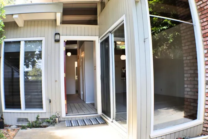 3901 Middlefield Road F, Palo Alto, California 94303