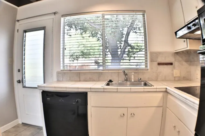 3901 Middlefield Road F, Palo Alto, California 94303