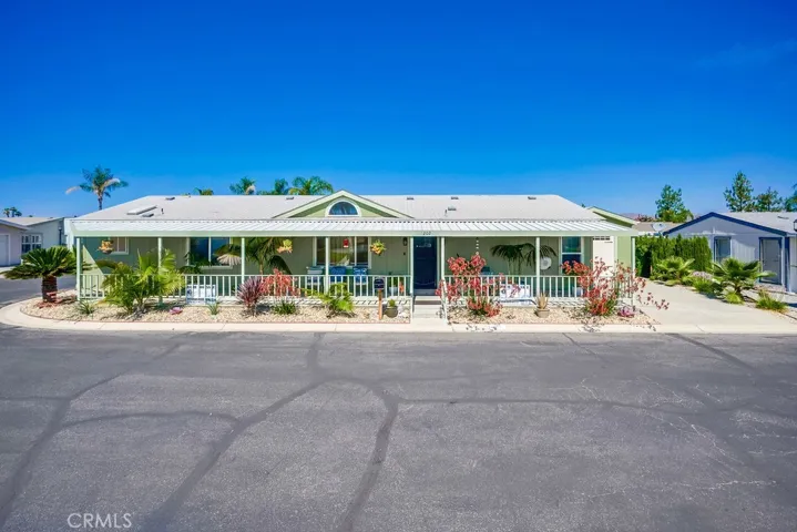 1250 N Kirby Street 202, Hemet, California 92545