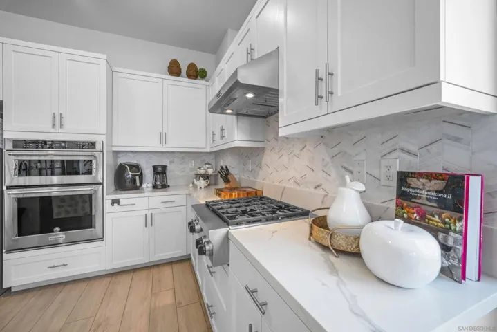 8519 Aspect Drive, San Diego, California 92108