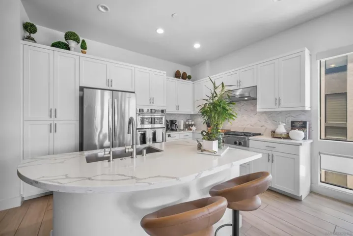 8519 Aspect Drive, San Diego, California 92108