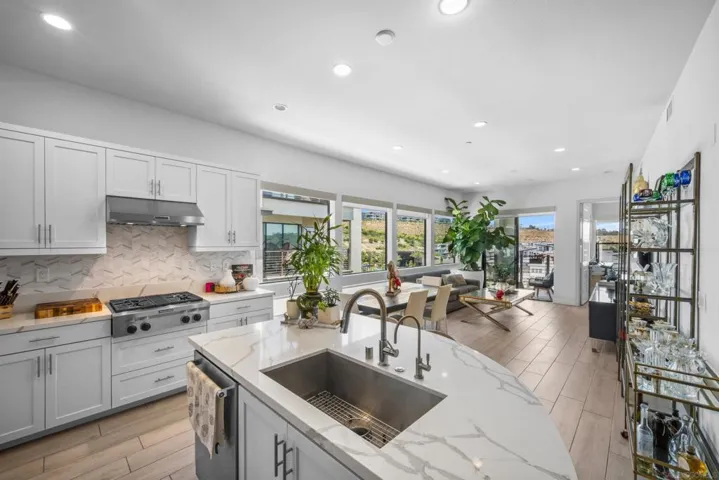 8519 Aspect Drive, San Diego, California 92108