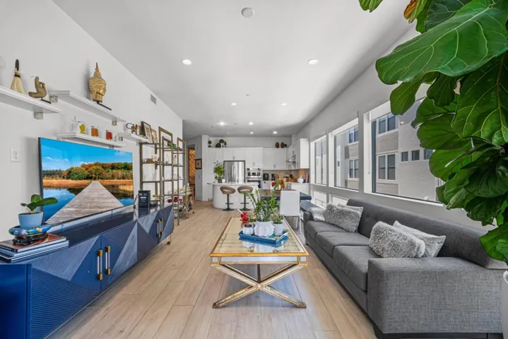 8519 Aspect Drive, San Diego, California 92108
