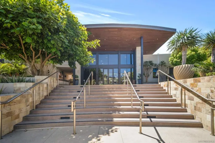 8519 Aspect Drive, San Diego, California 92108