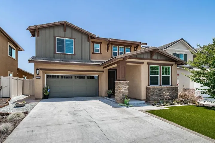 35809 Esperia Way, Fallbrook, California 92028