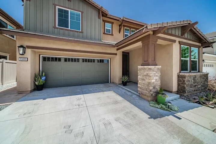 35809 Esperia Way, Fallbrook, California 92028