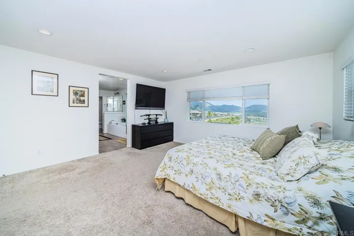 35809 Esperia Way, Fallbrook, California 92028