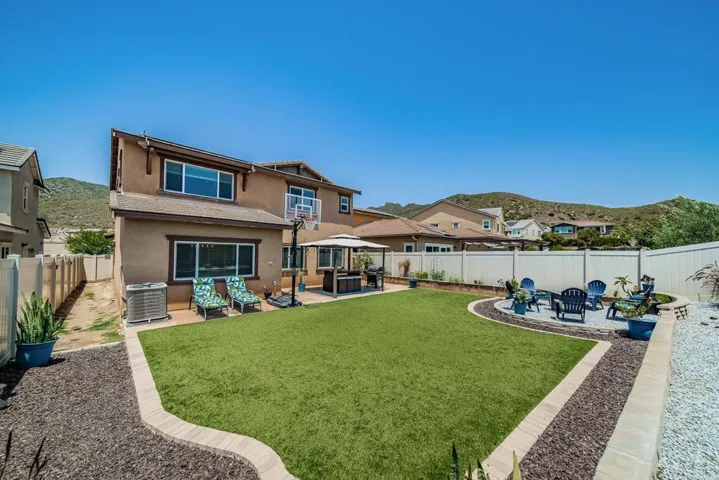 35809 Esperia Way, Fallbrook, California 92028