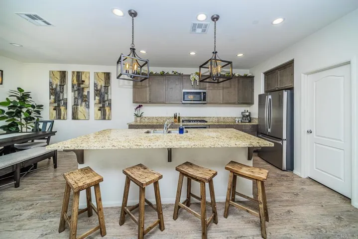 35809 Esperia Way, Fallbrook, California 92028