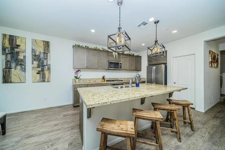 35809 Esperia Way, Fallbrook, California 92028