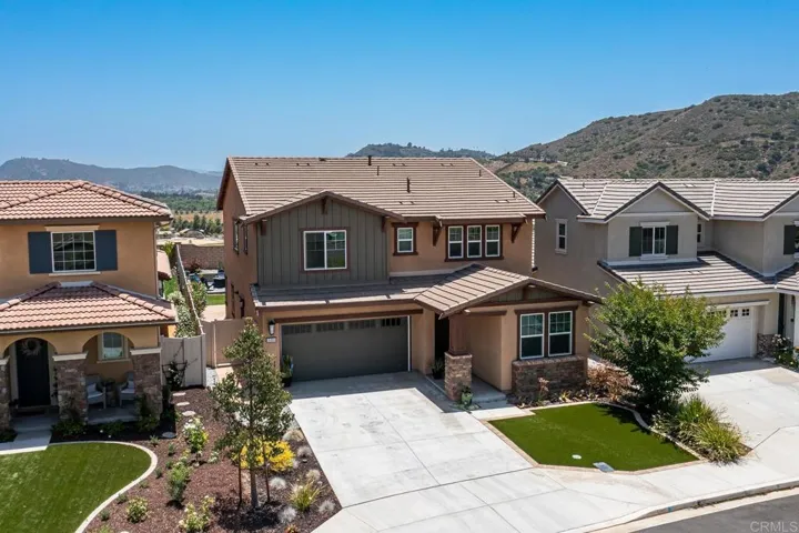 35809 Esperia Way, Fallbrook, California 92028