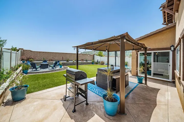 35809 Esperia Way, Fallbrook, California 92028