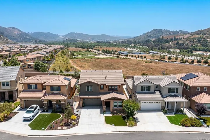 35809 Esperia Way, Fallbrook, California 92028