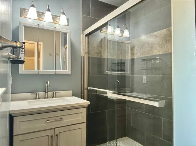 137 W Laura Avenue, Visalia, California 93277