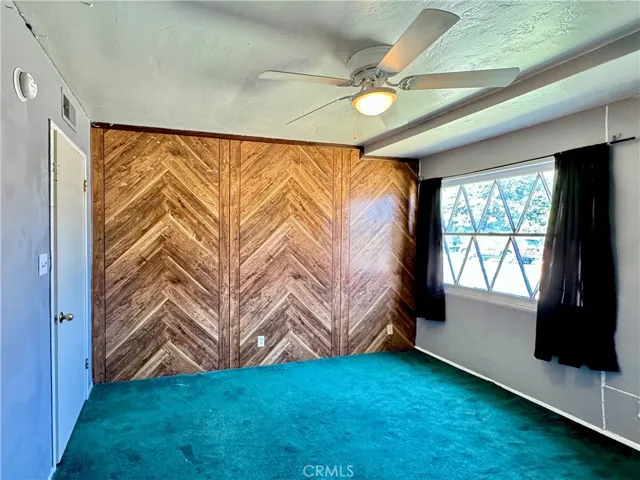 137 W Laura Avenue, Visalia, California 93277