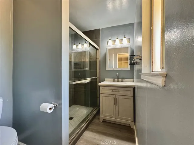 137 W Laura Avenue, Visalia, California 93277
