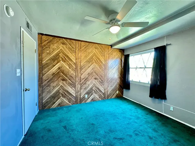 137 W Laura Avenue, Visalia, California 93277