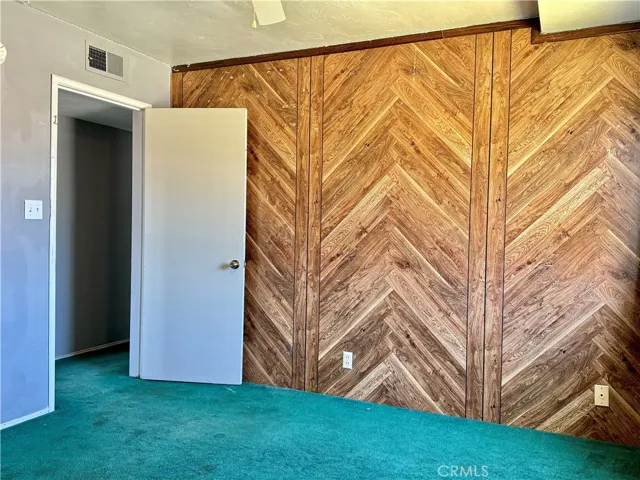 137 W Laura Avenue, Visalia, California 93277