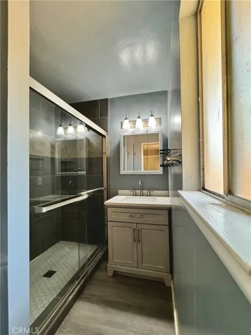 137 W Laura Avenue, Visalia, California 93277