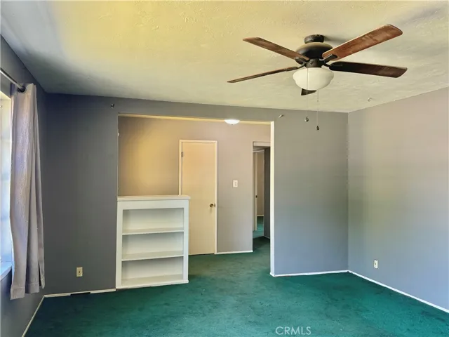 137 W Laura Avenue, Visalia, California 93277