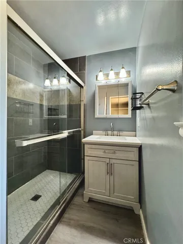 137 W Laura Avenue, Visalia, California 93277
