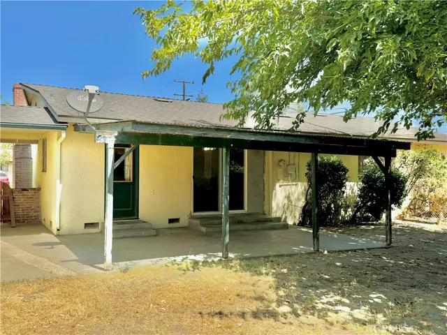 137 W Laura Avenue, Visalia, California 93277