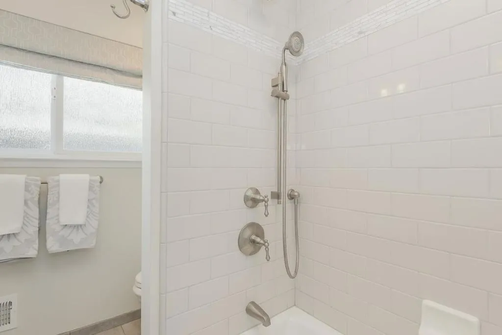 17799 Daves Avenue, Monte Sereno, California 95030 home-pic-17