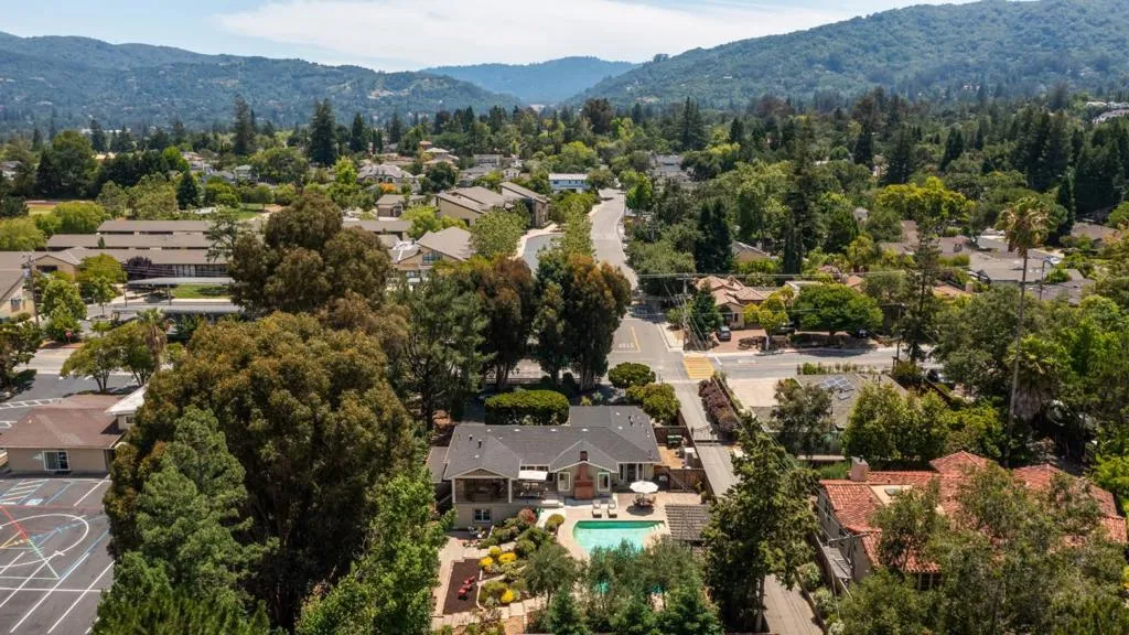 17799 Daves Avenue, Monte Sereno, California 95030 home-pic-31