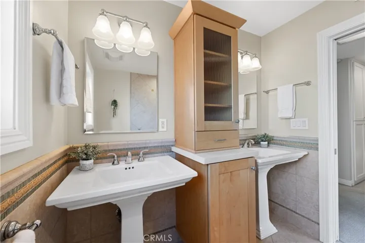 Upstairs Bathroom with Double Sinks