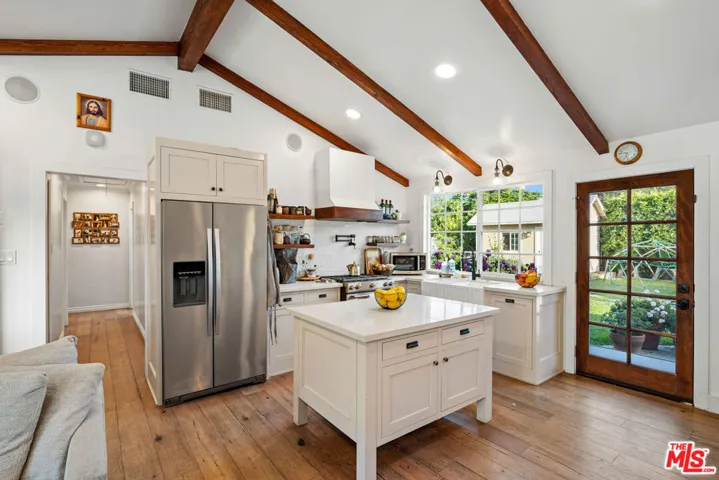 4090 Eileen Street, Simi Valley, California 93063