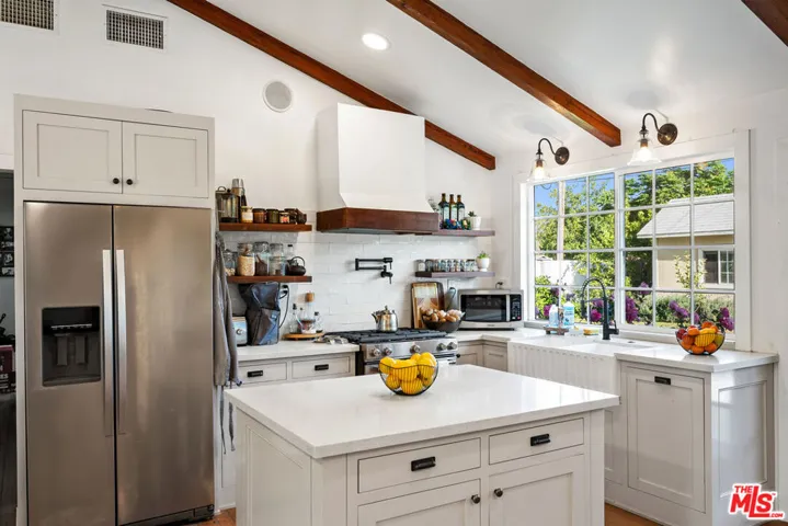 4090 Eileen Street, Simi Valley, California 93063