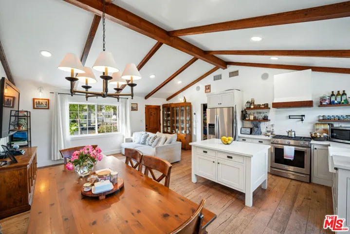 4090 Eileen Street, Simi Valley, California 93063