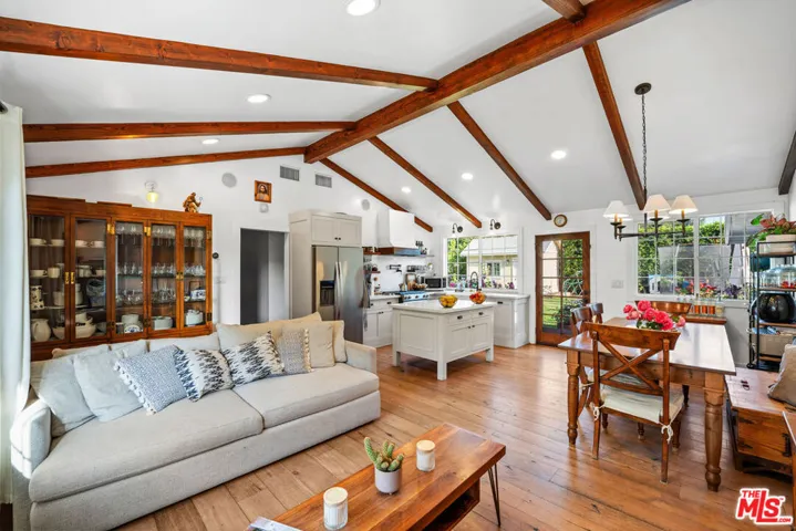 4090 Eileen Street, Simi Valley, California 93063