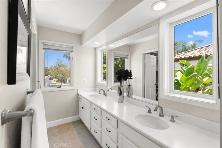 337 Avenida Granada, Long Beach, California 90814