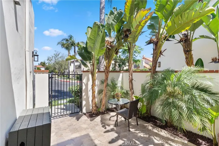 337 Avenida Granada, Long Beach, California 90814