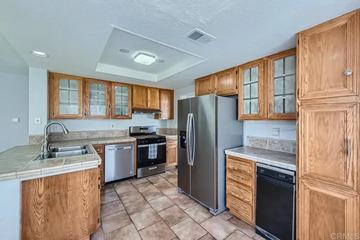 28576 River Glen Court, Menifee, California 92584