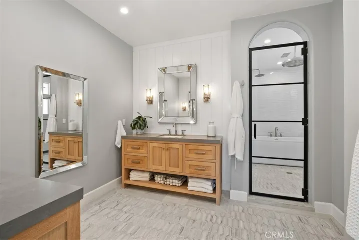 315 W Avenida Valencia, San Clemente, California 92672