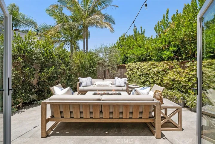 315 W Avenida Valencia, San Clemente, California 92672