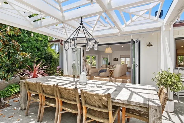 315 W Avenida Valencia, San Clemente, California 92672