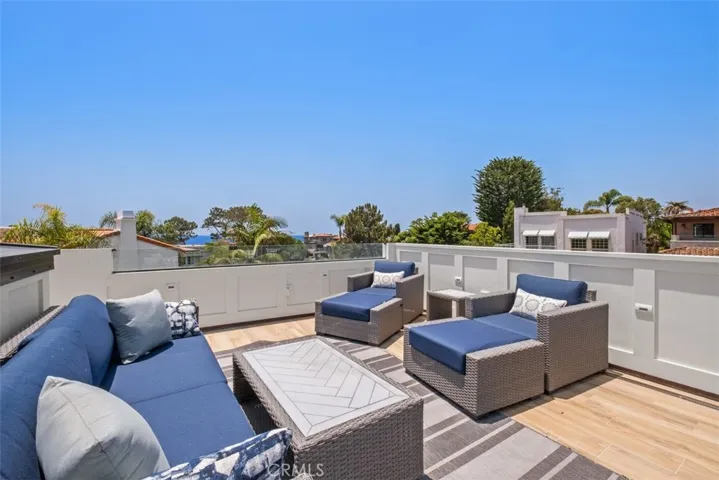 315 W Avenida Valencia, San Clemente, California 92672