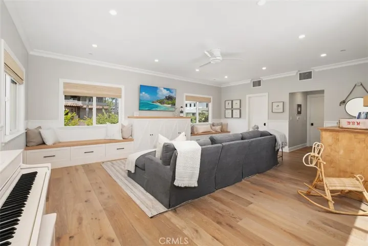 315 W Avenida Valencia, San Clemente, California 92672